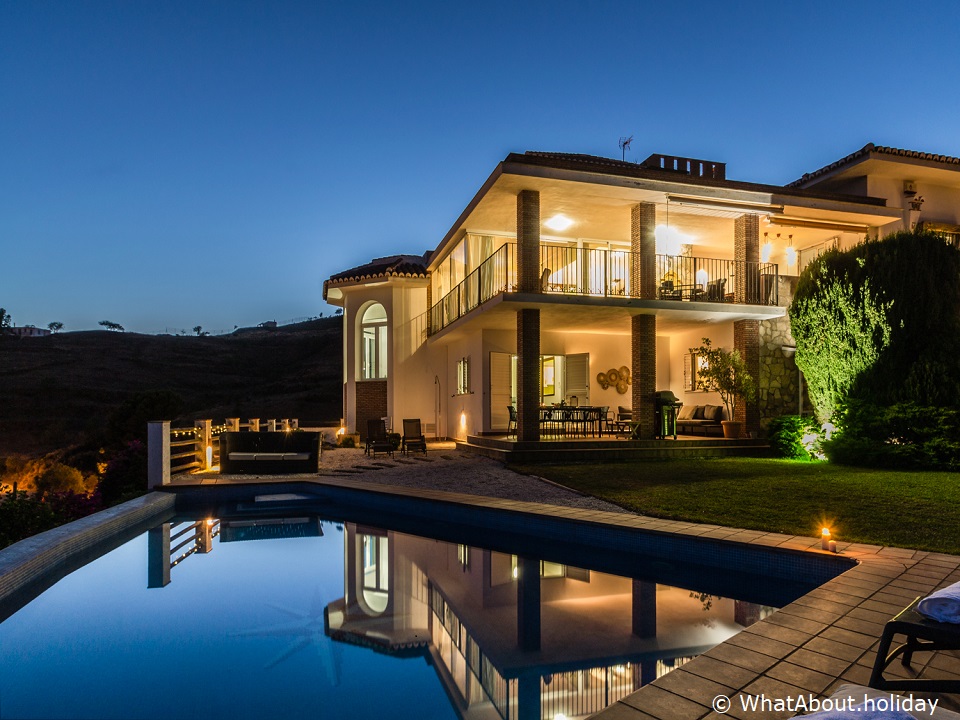 buitenaanzicht Villa El Pino